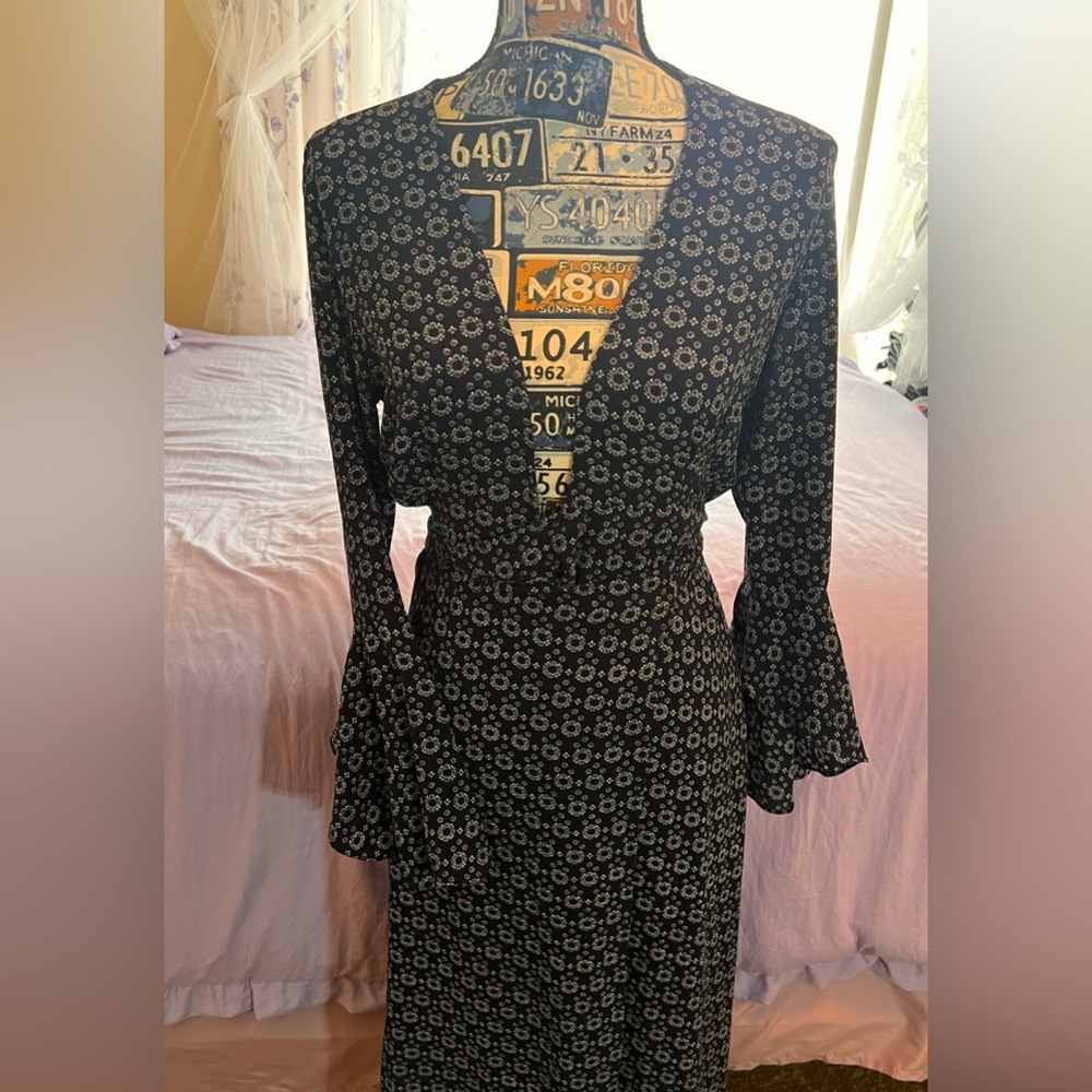 Olivaceous Black and White Floral Long Sleeve Dress